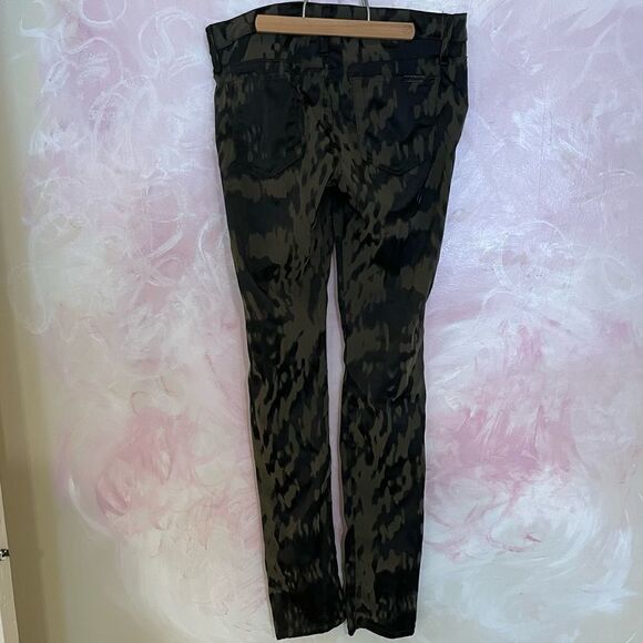 Joe’s the SKINNY Modern brocade Camo super soft and silky with stretch size 29 - Picture 3 of 14